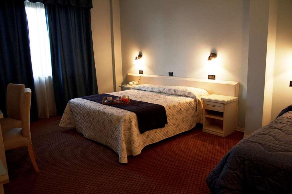 Il Grifo Hotel E Bisteccheria Toscana Montepulciano Quarto foto