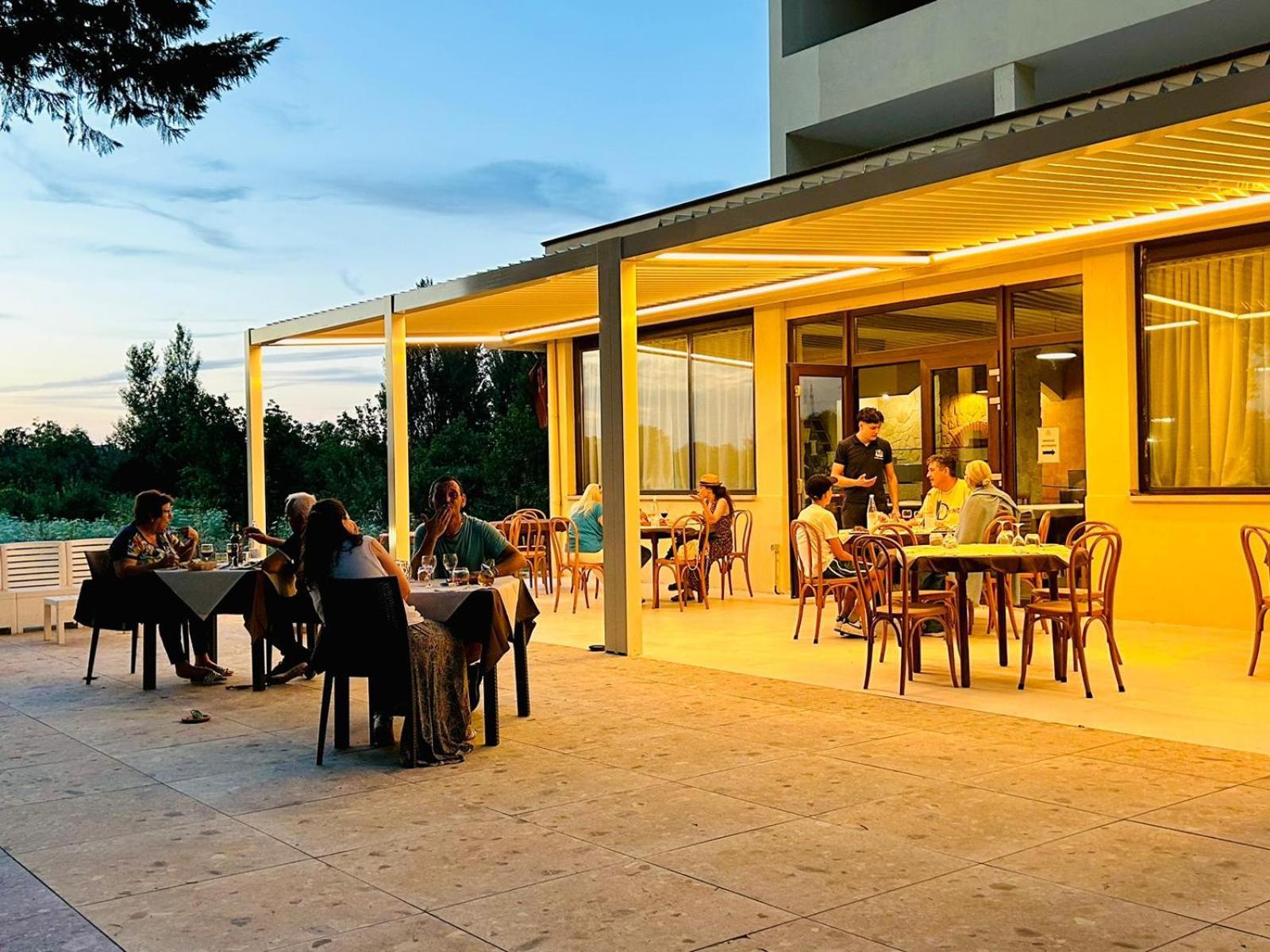 Il Grifo Hotel E Bisteccheria Toscana Montepulciano Exterior foto
